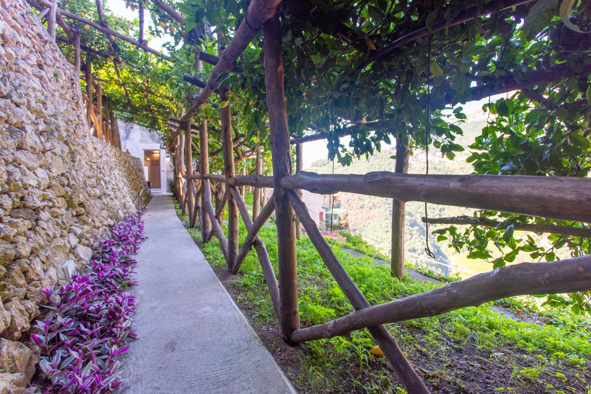 Poggio Angelarosa: Lemon Garden Stay&Relax Scala Kültér fotó