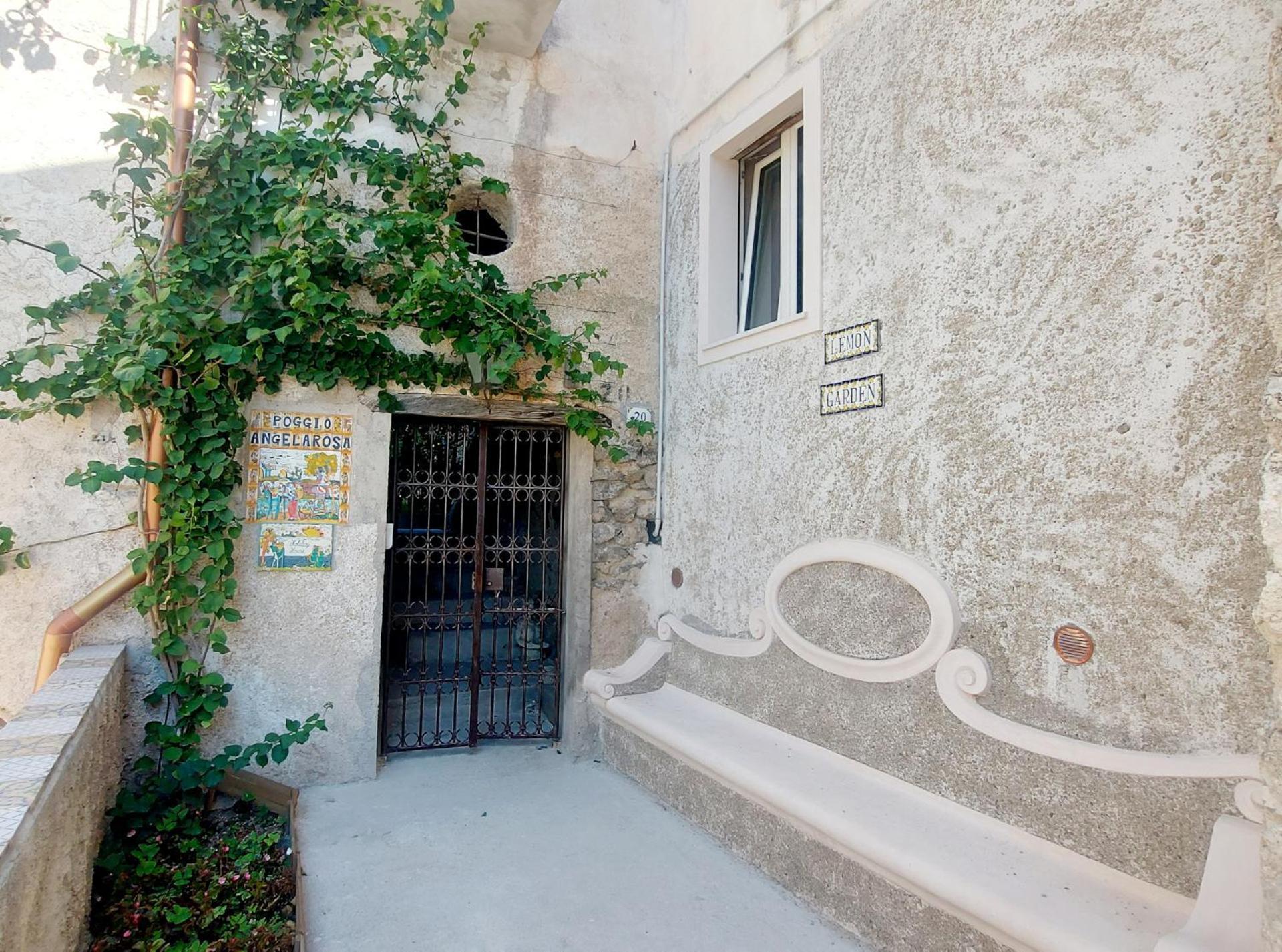 Poggio Angelarosa: Lemon Garden Stay&Relax Scala Kültér fotó